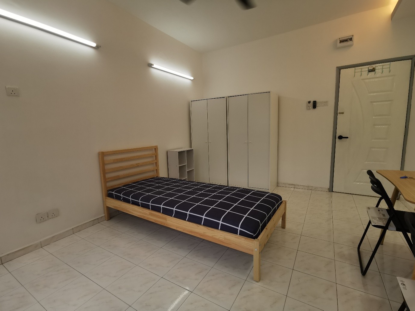 Room1