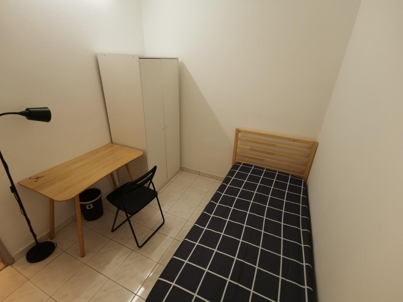 Room4